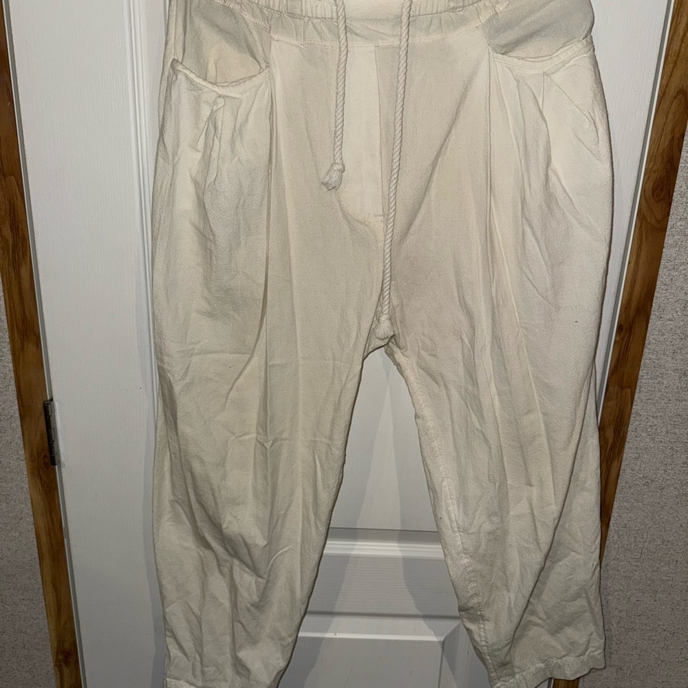 Free People Margate Pleated Trousers in white - Picture 2 of 5